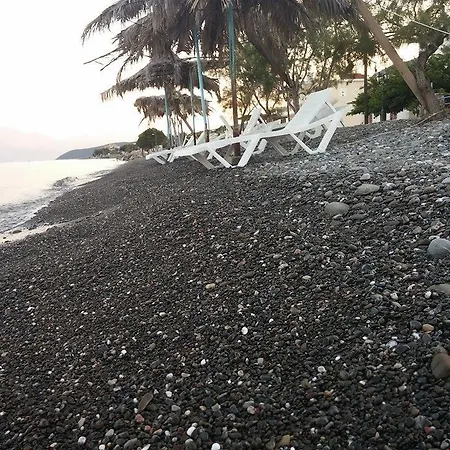 Holiday Tolofona Beach Eratini Exterior photo